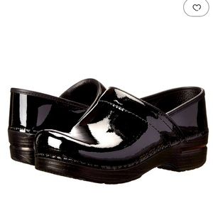 Patent leather danskos